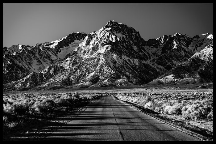 Road Mt Williamson Black and White